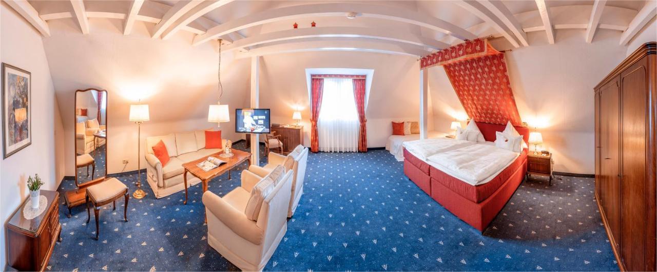 Hotel Adler Post シュヴェツィンゲン エクステリア 写真