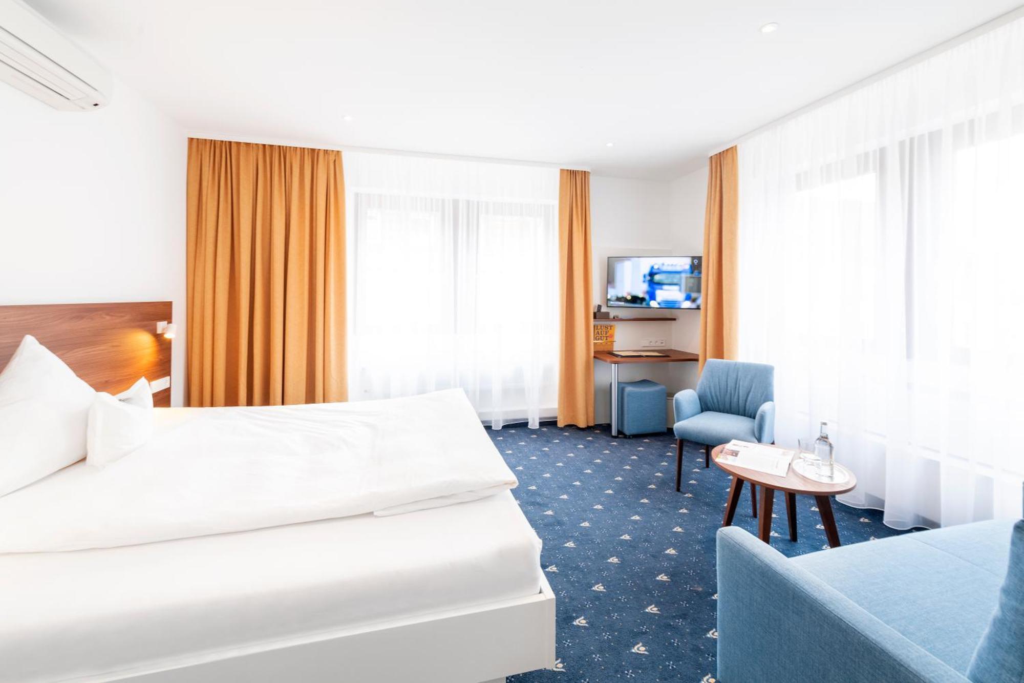 Hotel Adler Post シュヴェツィンゲン エクステリア 写真